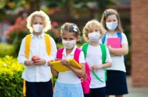 Lire la suite à propos de l’article Difficultés respiratoires : le port du masque pas si anodin ? Alternative Santé