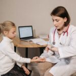 Les médecins québécois « experts » en pédiatrie et en Santé publique ne semblent pas avoir de réponse au sujet des injections-ARN des enfants – Marc-André Paquette